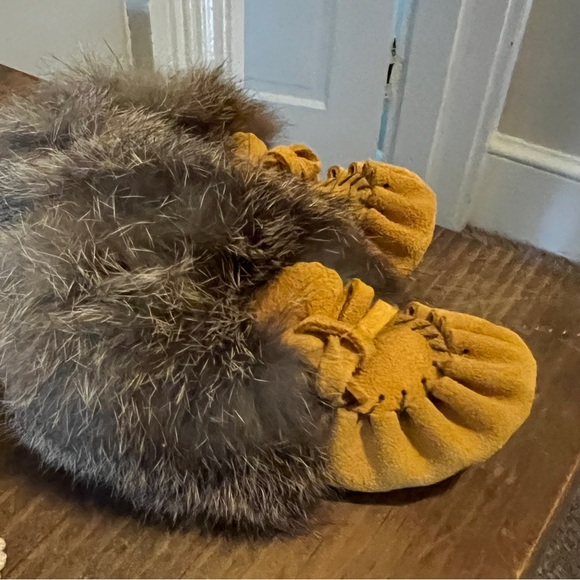 Childrens Rabbit Fur Trimmed Suede Moccasins - Picture 2 of 3